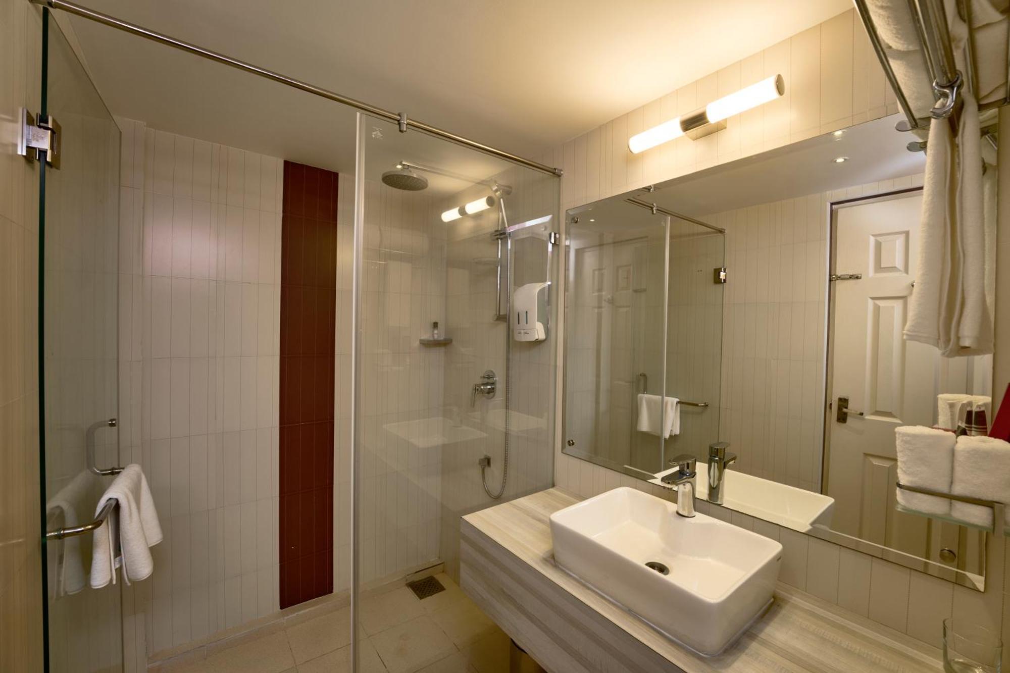 Noah Sky Suites Kochi Eksteriør bilde